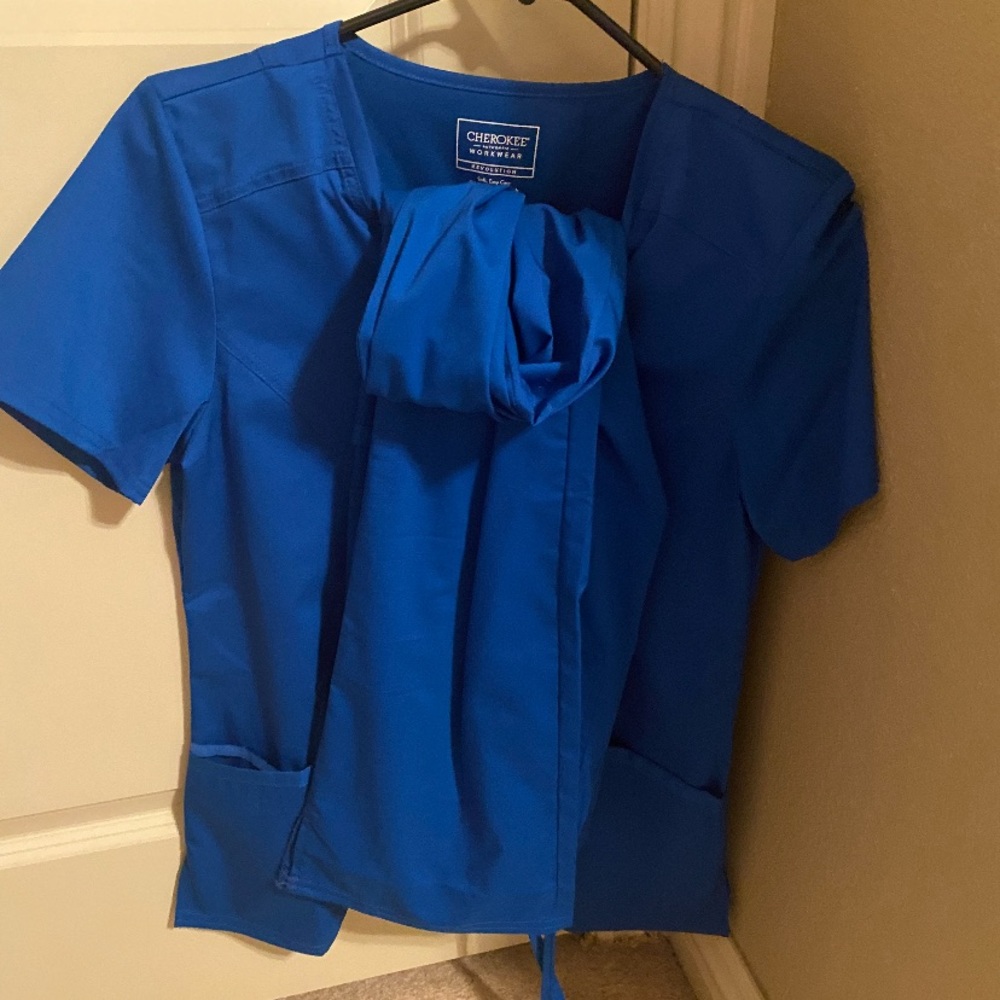 Cherokee scrubs - good condition-size xs